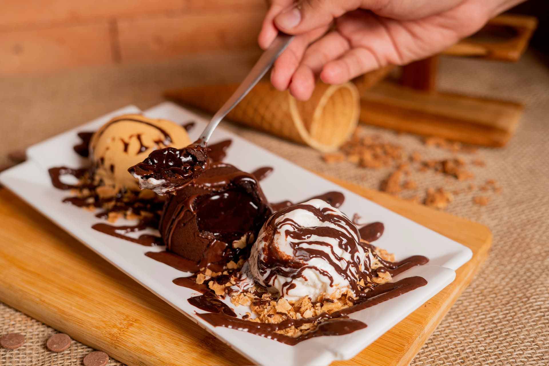 Na compra de qualquer item da Cafeteria e Petit gateau, ganhe 50% off no segundo item de menor ou igual valor. · foto 3 de 5