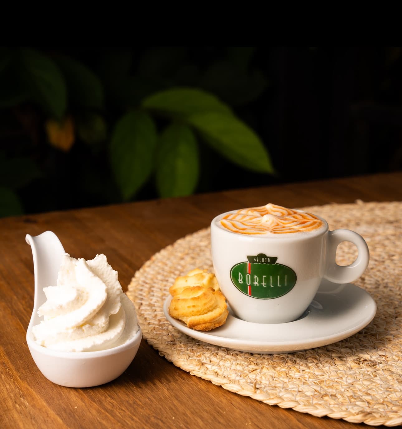 Na compra de qualquer item da Cafeteria e Petit gateau, ganhe 50% off no segundo item de menor ou igual valor. · foto 4 de 5